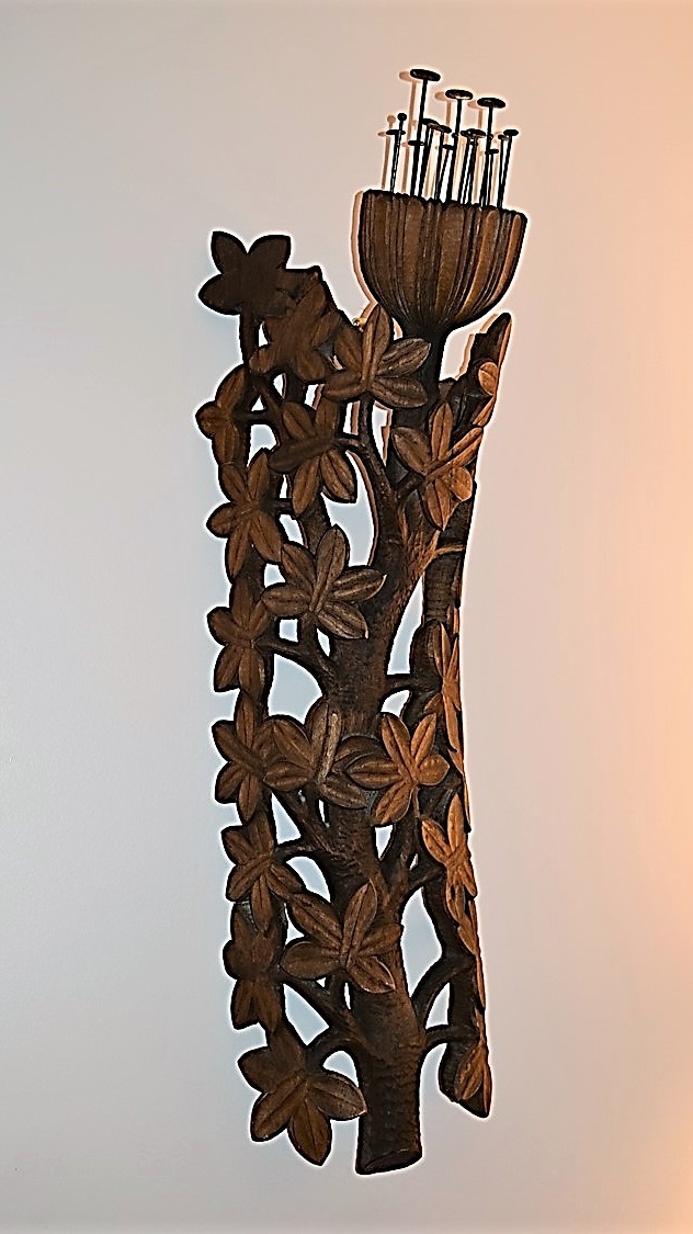 image of an ornamental wall lamp shade