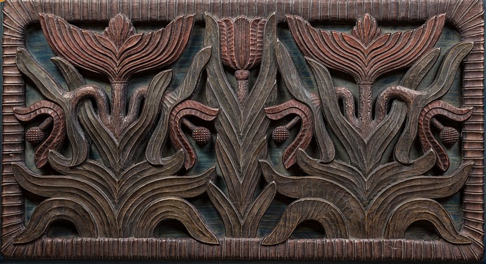 Picture of an ornamental linen chest lid carved in wood by Władysław Borzęcki