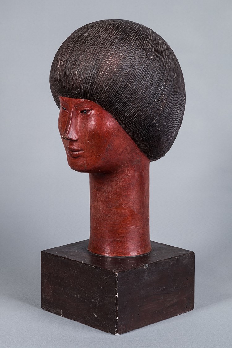 image of a female head made in plaster