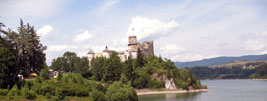 Picture of the Niedzica Castle on the Czorsztyn Lake